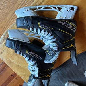2020 CCM Super Tacks 9380 Hockey Skates Regular Width 7 (Used) NO BLADES