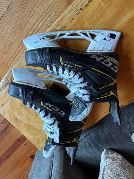 2020 CCM Super Tacks 9380 Hockey Skates Regular Width 7 (Used) NO BLADES