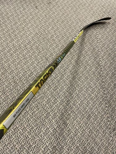 CCM AS-V Pro 80 flex P28 curve left hand stick