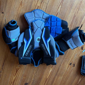 Small 2023 Vaughn SLR3 Pro Carbon Goalie Chest Protector (Used)