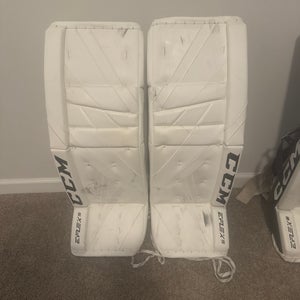 33" 2023 CCM Eflex 5 Goalie Leg Pads (Used)