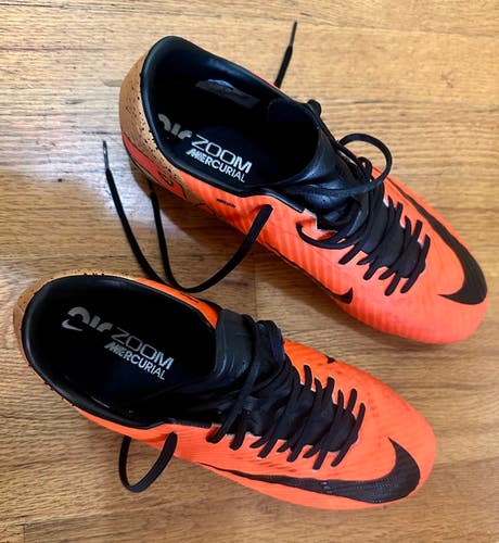Orange Men's Size M 9.0 (W 10.0) Nike Mercurial Vapor 15 Trainers Cleats (Used)