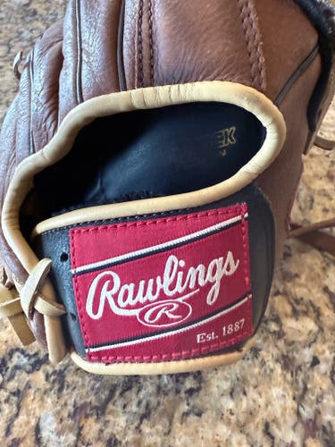Infield RH Rawlings Premium Series Baseball Glove 11.5" (Used)