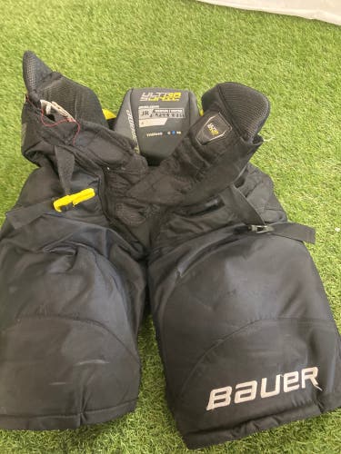 Junior Medium Bauer Supreme Ultrasonic Hockey Pants
