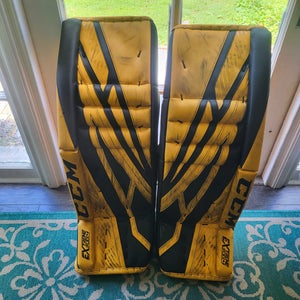 34" CCM Extreme Flex 4 Goalie Leg Pads (Used)