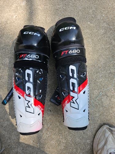 Junior CCM Jetspeed FT680 12" Shin Pads (Used)