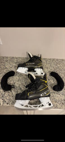 CCM Super Tacks 9370 Hockey Skates Regular Width 9.5 (Used)