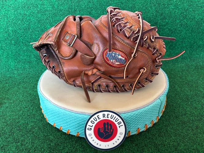 Nokona RH Catcher's Baseball Glove 33.5" (Used)