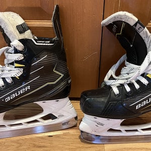 Bauer Supreme M40 Hockey Skates Size 3 (Used)