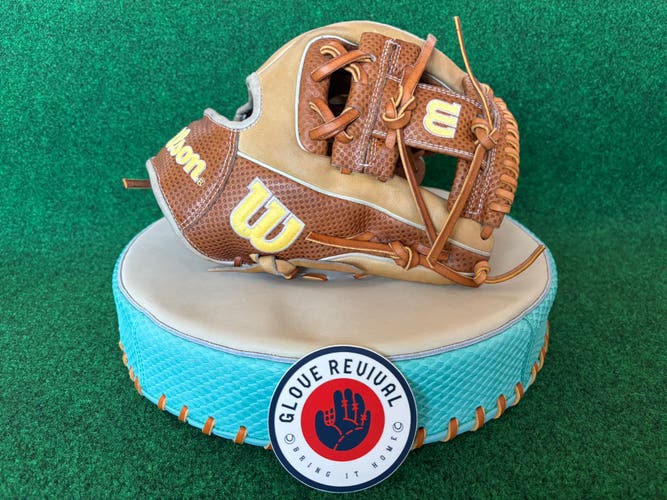 Wilson RH Infield A2000 Baseball Glove 11.5" (Used)