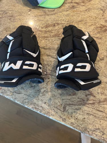 CCM JetSpeed FT6 Gloves 14" (Used)