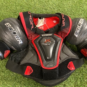 Junior Medium Bauer Vapor 1X Lite Shoulder Pads