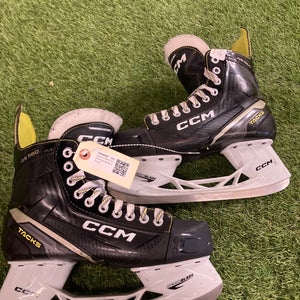 CCM AS-560 Hockey Skates | Size 8
