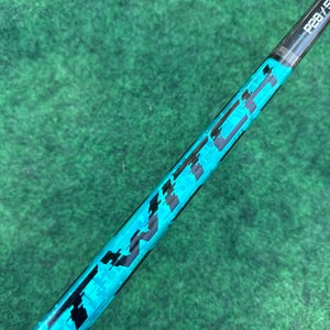 Junior Bauer Twitch Hockey Stick Right Handed P28 (Used) | 50 Flex