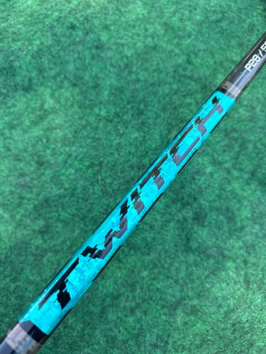 Junior Bauer Twitch Hockey Stick Right Handed P28 (Used) | 50 Flex