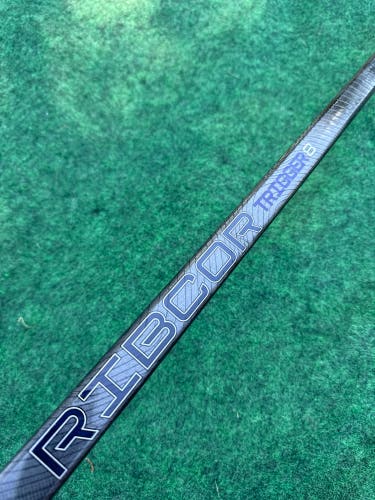 Junior CCM Ribcor Trigger 8 Hockey Stick Right Handed P28 (Used)