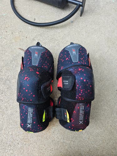 Senior Large Bauer Vapor 3x Elbow Pads (Used)