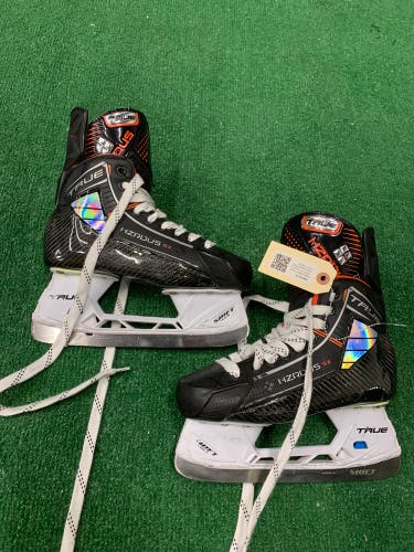 True HZRDUS 9X Hockey Skates | Size 5.5
