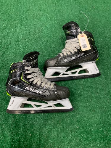 Senior Bauer Pro Hockey Goalie Skates 7.5 (Used)