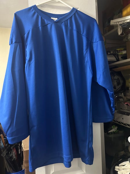 (New) small men’s practice jersey new no tags