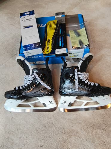 2025 Bauer Supreme M50 Pro Hockey Skates Regular Width Pro Stock 8 (Used)