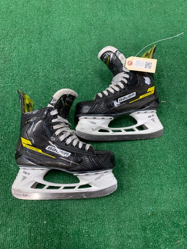 Bauer Ignite Pro Hockey Skates | Size 5.5
