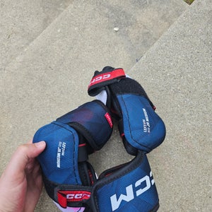 Junior Medium CCM Next Elbow Pads (Used)
