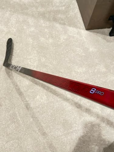Senior CCM JetSpeed FT8 Pro, Right, Flex 70 P90TM, Red (New)