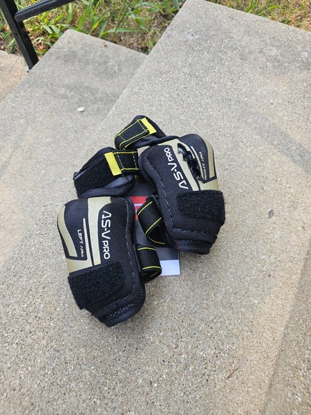 Youth Small CCM Tacks AS-V Pro Elbow Pads (New)