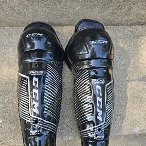 Youth CCM Tacks 9550 9" Shin Pads (Used)