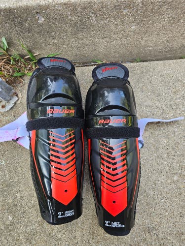 Youth Bauer Lil Sport 9" Shin Pads (Used)