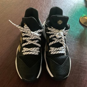 Men's Size M 8.5 (W 9.5) Adidas Shoes (Used)