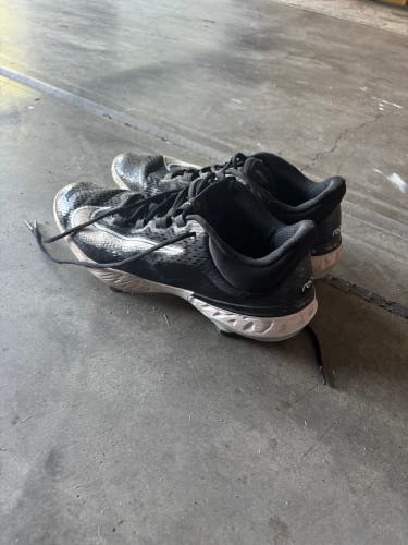 Black Men's Size M 11.5 (W 12.5) Adult Nike Alpha Huarache Elite 4 Low Top Metal (Used)