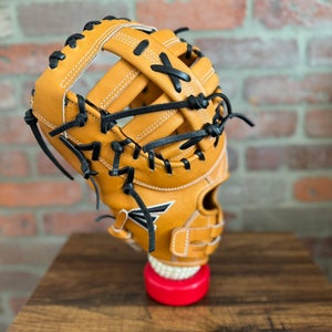 New Easton Professional Series 13 LHT Softball 1B Mitt