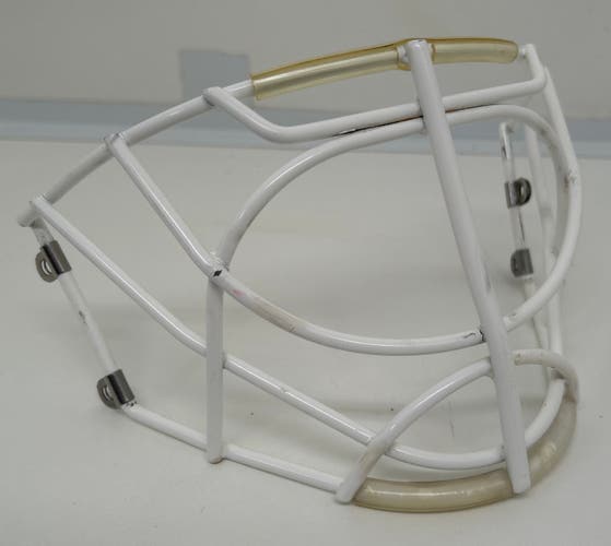 Senior Bauer  cats eye cage (Used)