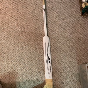 Reebok Youth Goalie Hockey Stick – Regular Size – Used