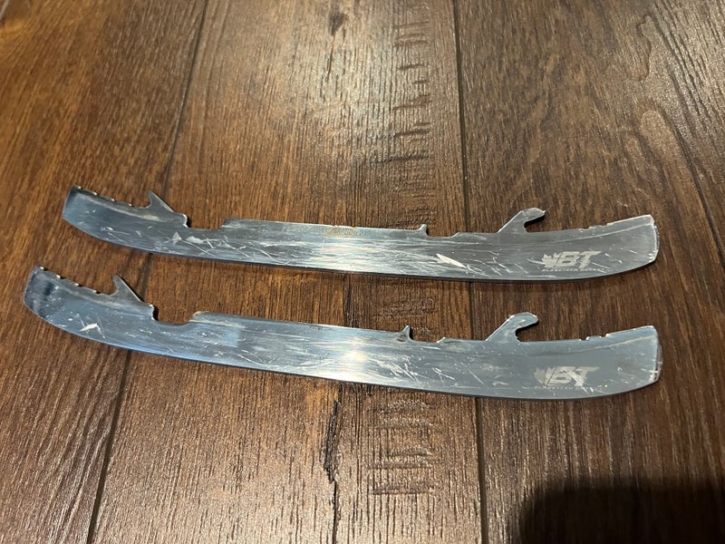 BladeTech Replacement Steel Blades 212mm (Used)