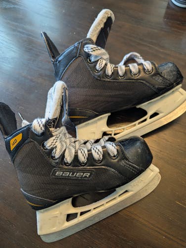 Bauer Supreme 140 Hockey Skates 11 (Used)