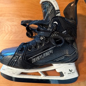 2024 Bauer Supreme M50 Pro Hockey Skates Regular Width Size 4 (Used)