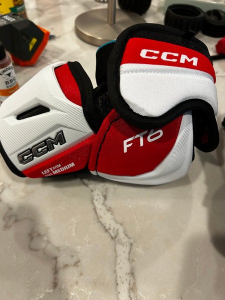 Senior Medium CCM Jetspeed ft6 Elbow Pads (New)