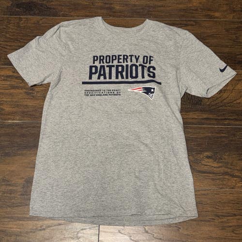 New England Patriots NFL Footbll Nike On Field Property Of Athletic Cut Tee Sz M