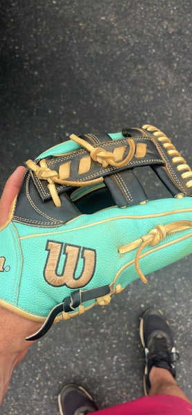 2025 A2000 Baseball Glove 11.5"