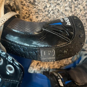 Bauer Nexus N2900 Hockey Skates Regular Width 6 (Used)