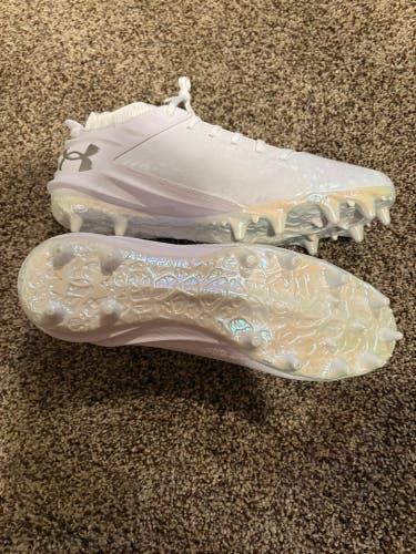 White Men's Size M 10.5 (W 11.5) Adult Under Armour Blur Low Top (New)