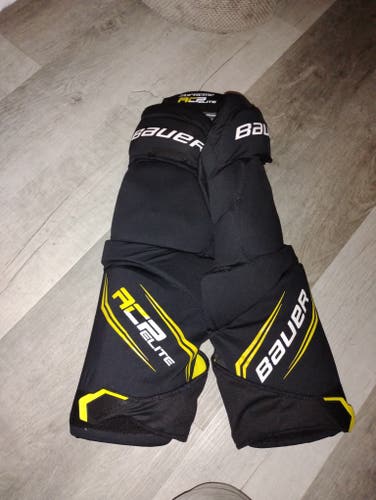 Large Bauer Supreme ACP Elite Girdle (Used)