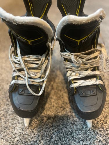 2020 CCM Super Tacks AS3 Hockey Skates Regular Width 7 (Used)