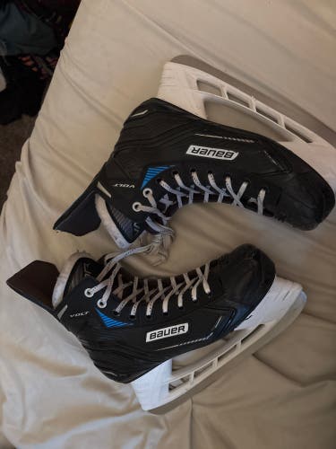 Bauer Vapor VOLT Hockey Skates 8 (Used)