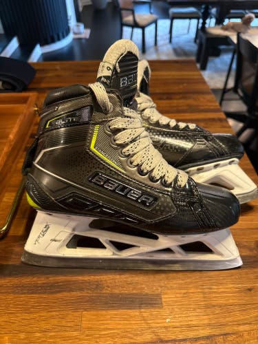 2024 Bauer Elite Hockey Goalie Skates Regular Width Pro Stock Size 6 (Used)
