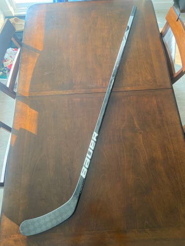 Custom Penn State Men’s Division 1 Ice Hockey Bauer Nexus Geo Senior Stick (New)