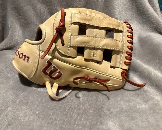 Wilson A2000 RH Infield Baseball Glove 11.5" (Used) Model PP05